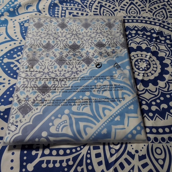 Mandala Print Polyester Tapestry Throw blanket - Picture 2 of 2